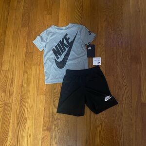 Little Boys Nike Heather Gray Shirt and Black Shorts Set Size 4